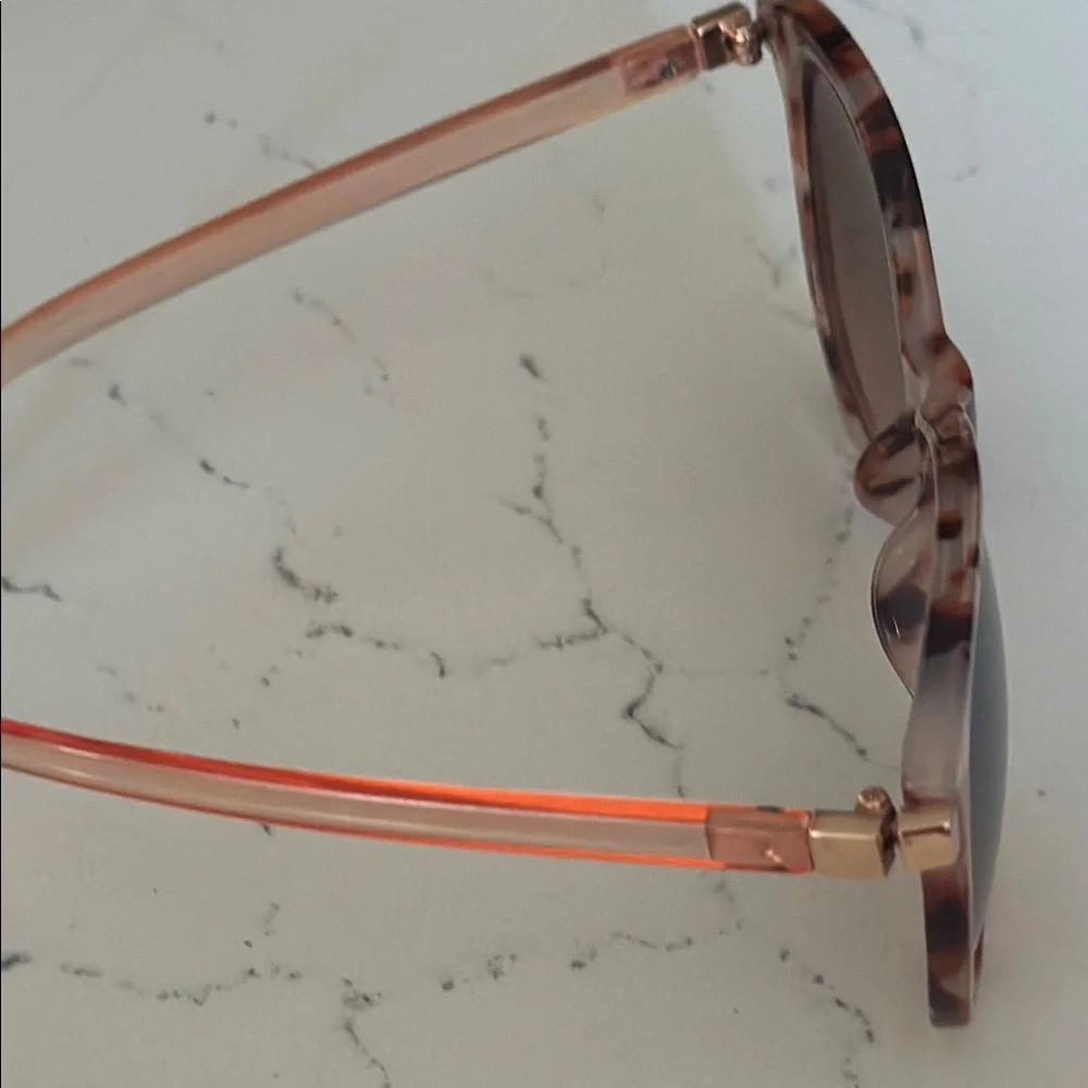 LOFT Outlet Women's Tortoiseshell Sunglasses OS NWOT - Picture 15 of 16